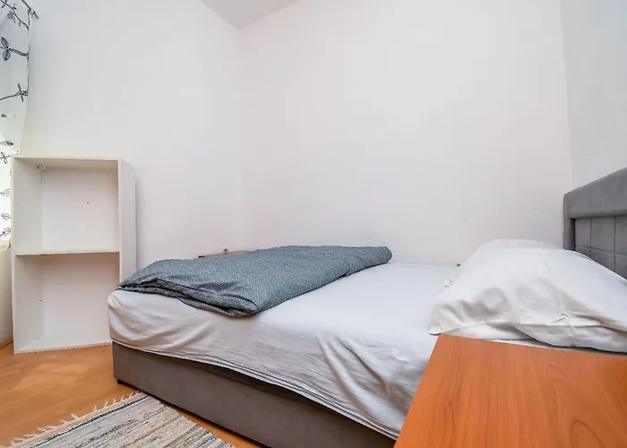 Agi Apartamento Kaštela